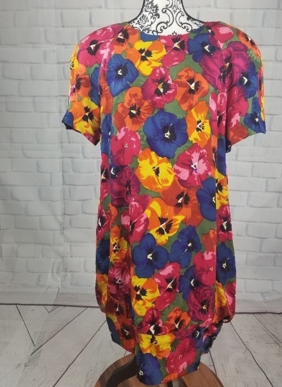Nipon Boutique sz s floral print 100% silk dress